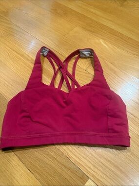 Lululemon athletica red free to be serene bra Multi strap crisscross back size 6